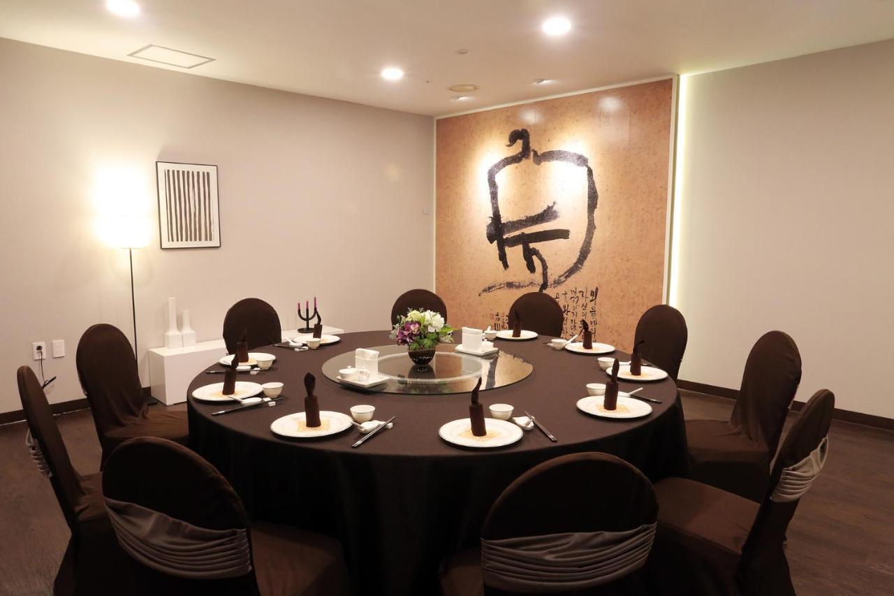 Daegu Aw Hotel Екстер'єр фото