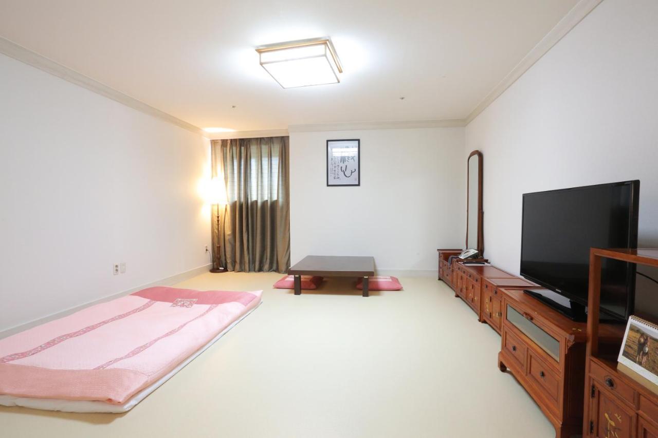 Daegu Aw Hotel Екстер'єр фото